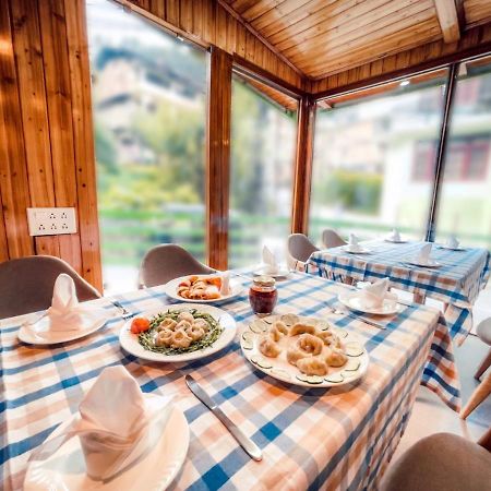 Hotel New Vistas Manāli Екстериор снимка