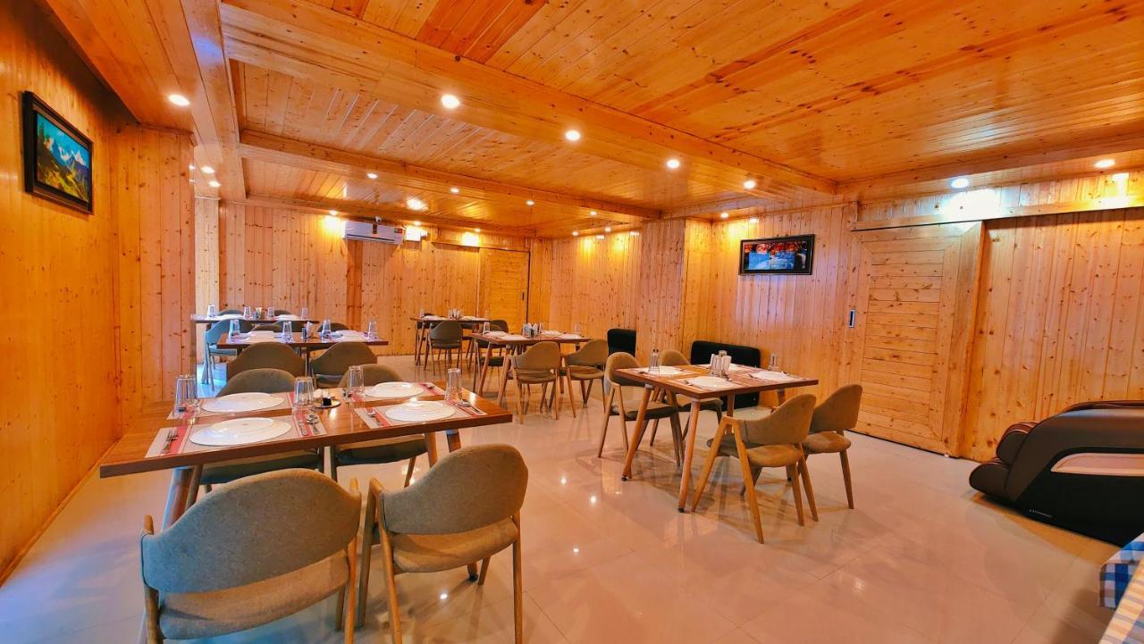Hotel New Vistas Manāli Екстериор снимка